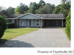 7351 Hyannis Dr, Fayetteville, NC 28304