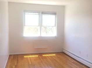 11916 20th Ave, College Point, NY 11356