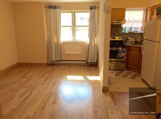 2524 14th St, Astoria, NY 11102
