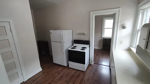 299 Capital Ave NE Photo 1