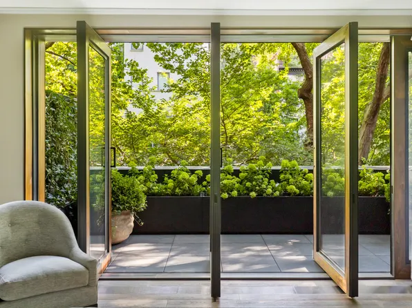 451 West 24th Street image 1 of 21