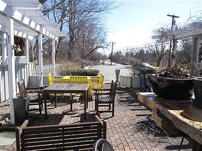 4th image of 71 Tupper Rd