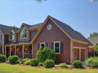 6785 W 193rd St, Stilwell, KS 66085