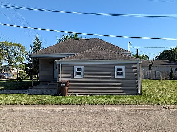 3rd image of 800 S 7th St