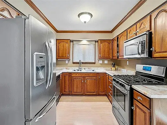 1393 Washington Road — Photo 4