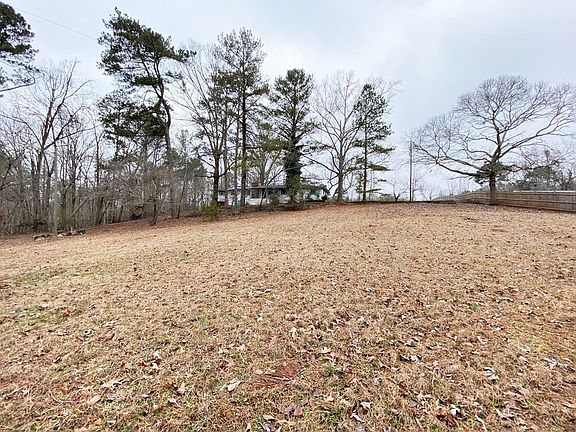 2nd image of 1250 Summer Lake Rd