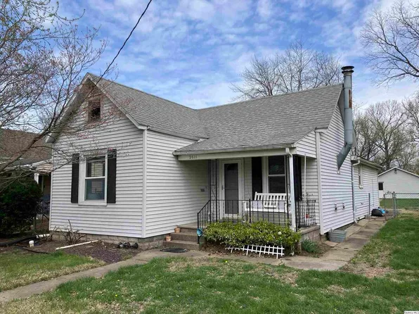 2611 Chestnut St, Quincy, IL 62301