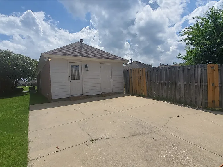 8755 Ridgestone Ct — Photo 18