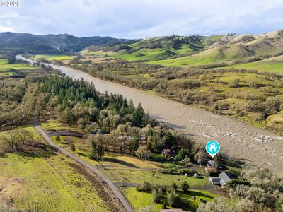 9286 S Bank Dr, Roseburg, OR, 97470