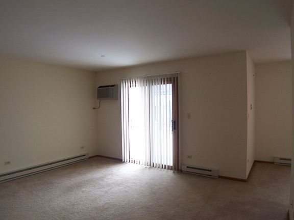 3rd image of 1371 Cunat Ct APT 1B