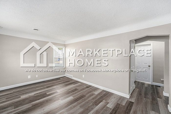 27070 Lawnwood St, photo 5