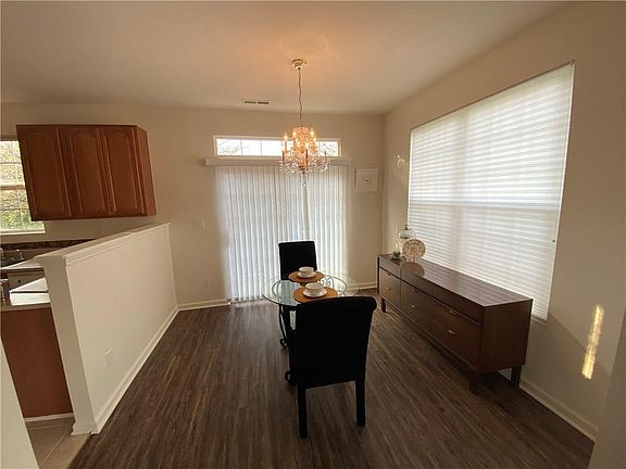 3rd image of 4075 Weston Pointe Dr