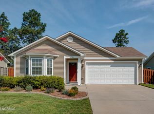 2051 Southern Pine Dr, Leland, NC 28451