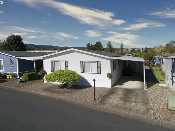 51545 SE 6th St Unit 27, Scappoose, OR 97056