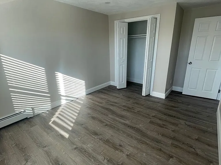 Pondsview Apartments — Photo 135