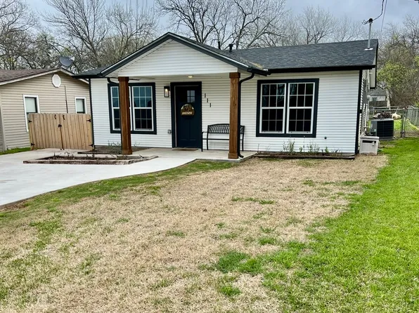 111 Herberta St, Pottsboro, TX 75076