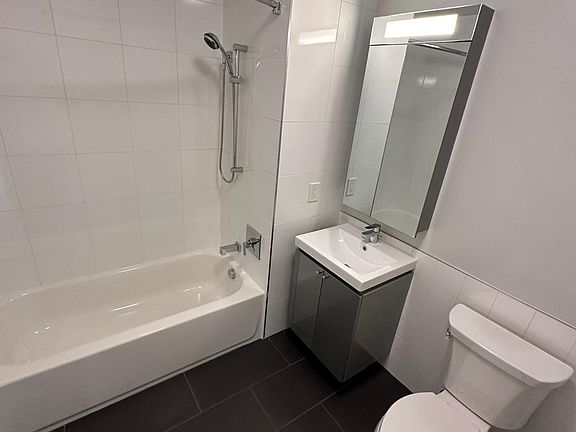 3rd image of 608 Pavonia Ave #2077