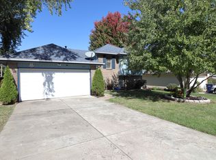 3371 W Katella Ct, Springfield, MO 65807