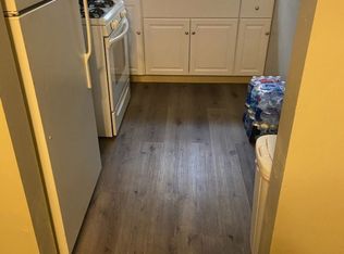 469 3rd St #14, Pitcairn, PA 15140