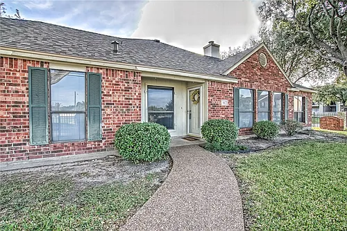 4022 Wood River Dr #6A Photo 1