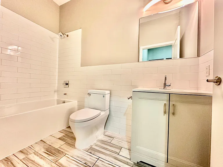 1519 S 17th St #2I5 — Photo 11