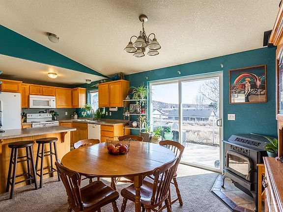 5th image of 2492 NE Bobbi Pl