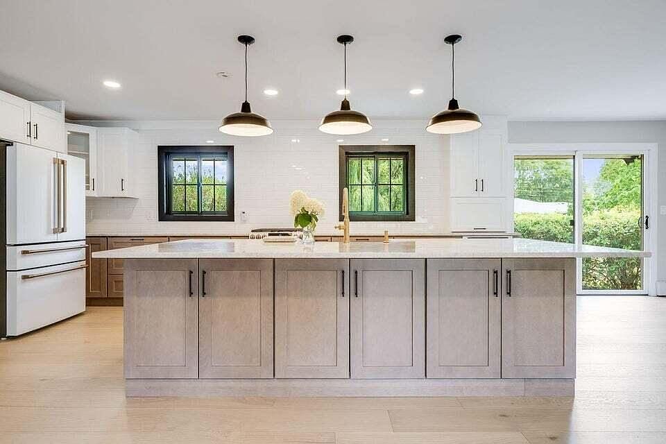 1st image of 2050 Mt Kisco DRIVE