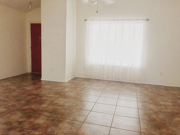 3rd image of 411 Saint Charles Ct