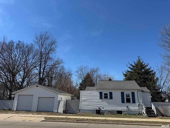 2nd image of 624 E Paris Ave