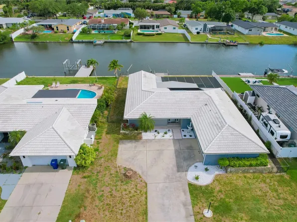 2187 Waterside Dr, Clearwater, FL 33764