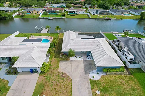 2187 Waterside Dr Photo 1