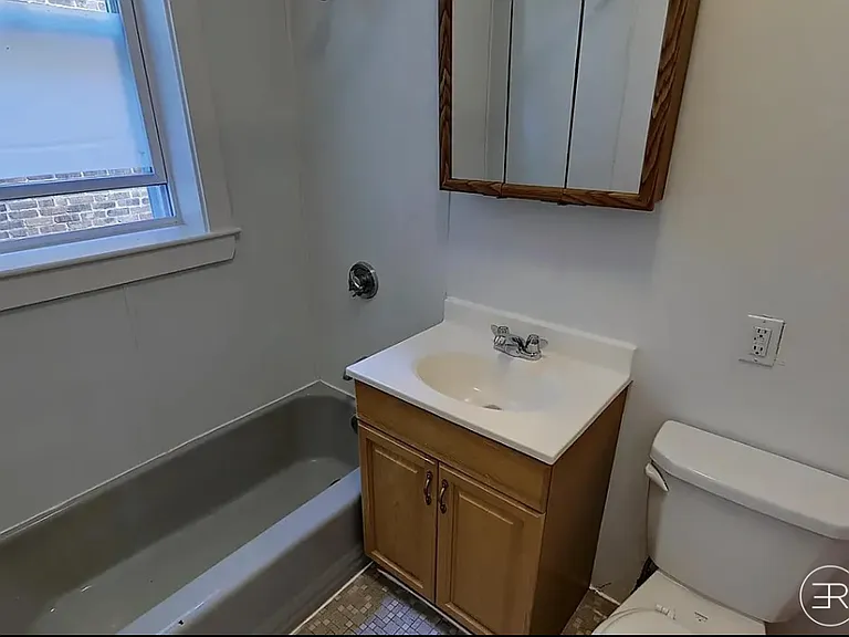 1572 Beacon St #1 — Photo 4