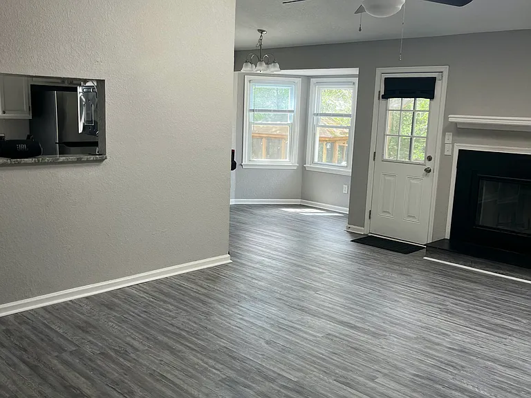 612 Bridgewater Arch — Photo 6
