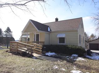 324 W County Rd W, Mount Calvary, WI 53057