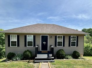 132 View Ln, La Follette, TN 37766