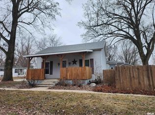 305 W Simpson St, Mechanicsburg, IL 62545