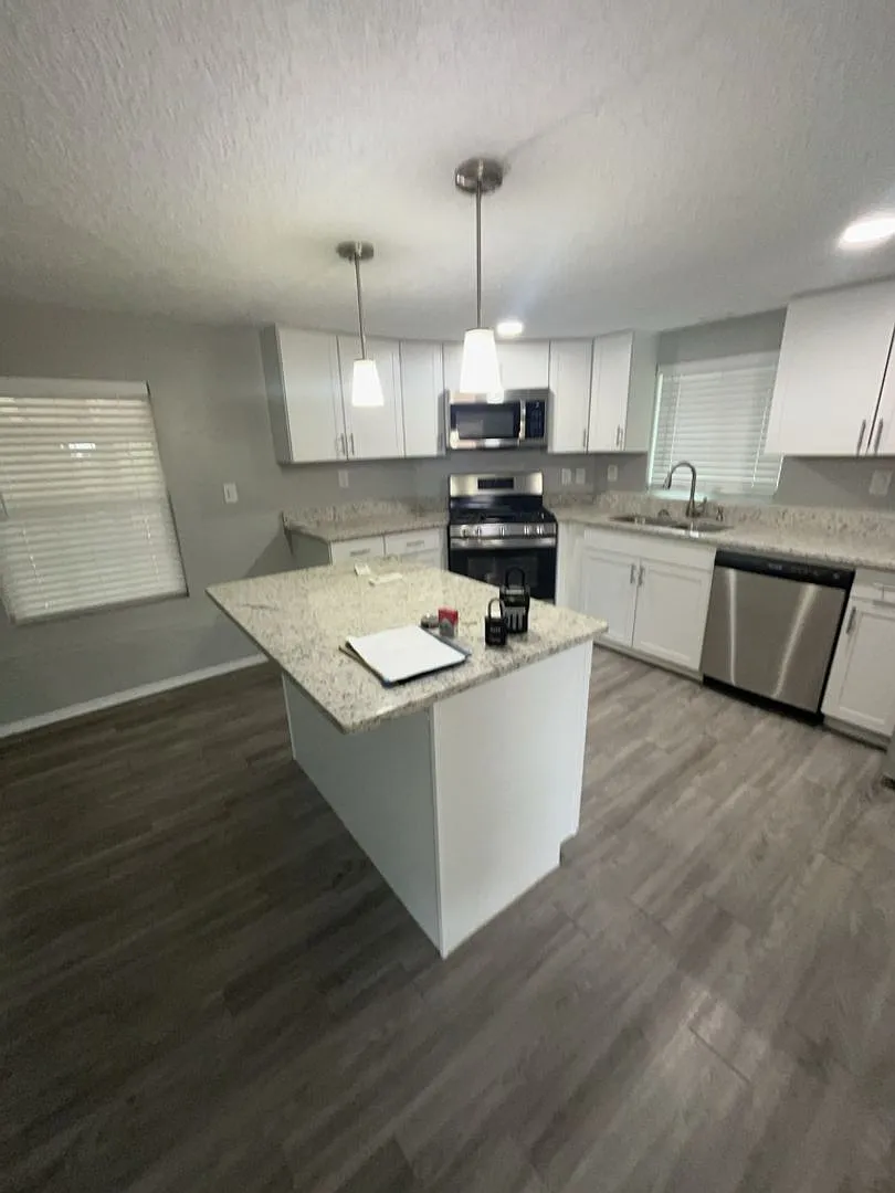 2-bedroom, 1-bathroom home located in the city of Los Lunas — Photo 3