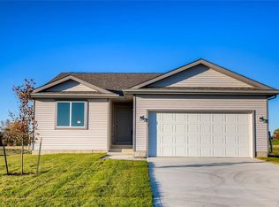 2302 Windcrest Dr, Granger, IA 50109