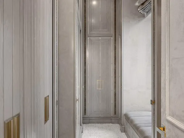 1110 Park Avenue image 15 of 25