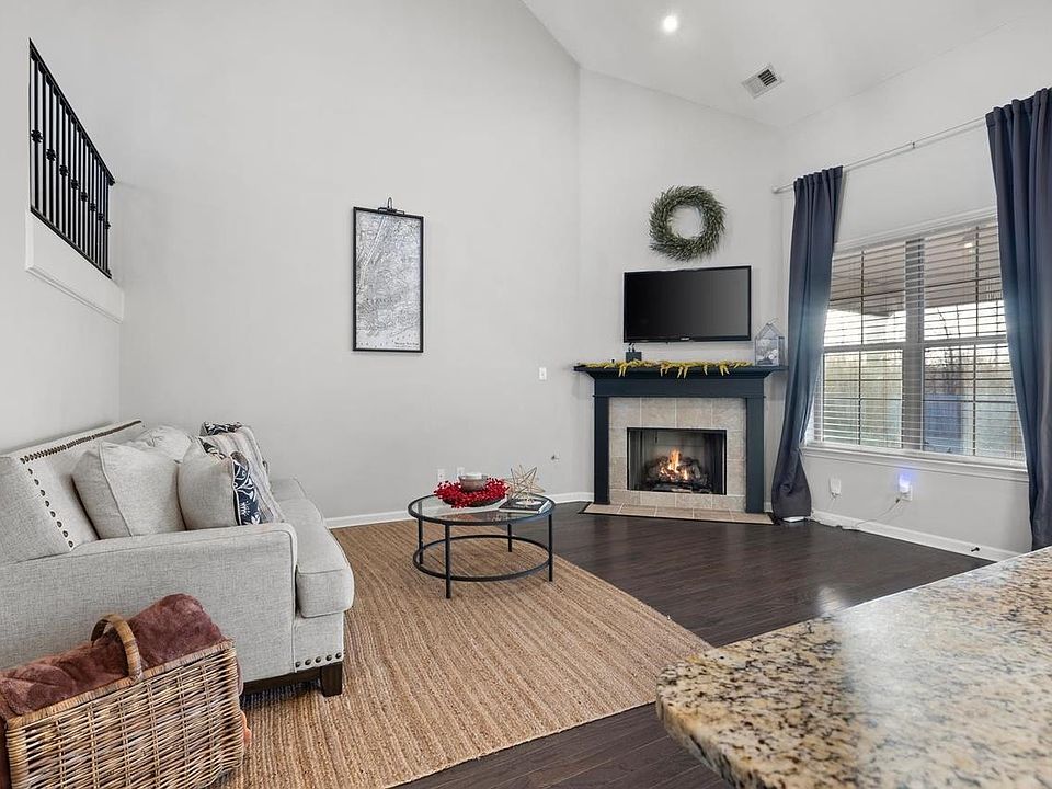 2nd image of 1225 Woodland Mist Cv