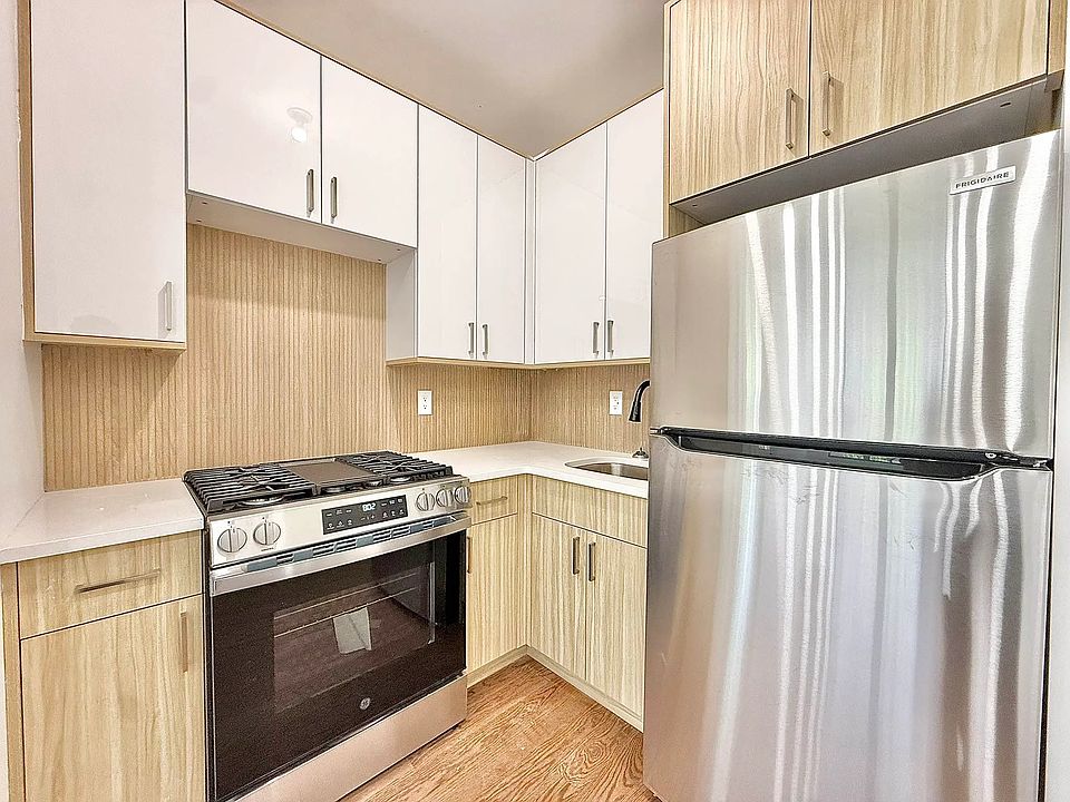 1st image of 89 Veronica Pl #1
