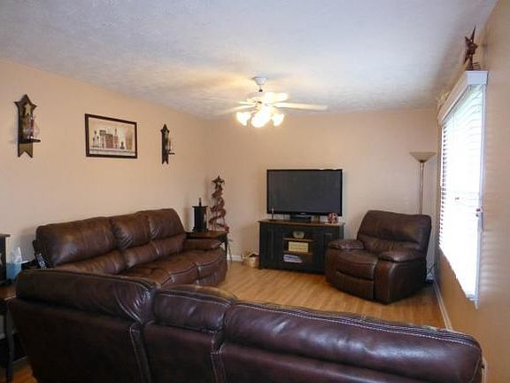 2nd image of 119 Valley Crest Dr