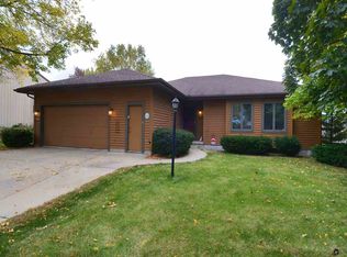 7733 Hillcrest Ave, Middleton, WI 53562