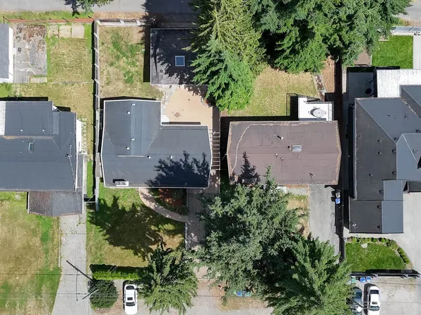 9714 131st St, Surrey, BC V3T 3P3