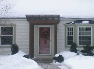1009 Helen St, Midland, MI 48640