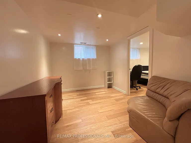 78 Athol Ave — Photo 41