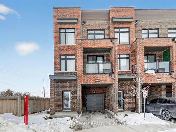 1865 Pickering Pkwy #301, Pickering, ON L1V 6Z6