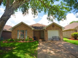 2801 Overland Trl, Dickinson, TX 77539