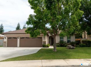 10307 Yesterdays Dr, Bakersfield, CA 93312