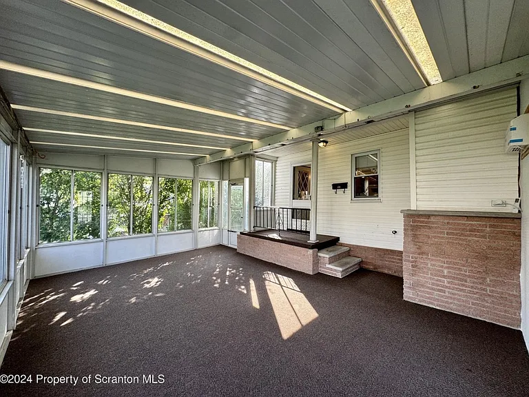 804 Beech St — Photo 16